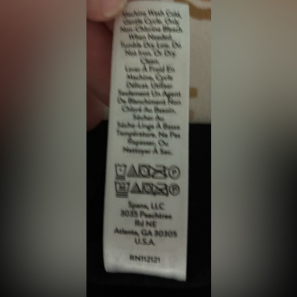 NWT Assets by Spanx Mid Thigh Short‎ Very Black Shapewear Breathable Sz Small - Picture 8 of 8